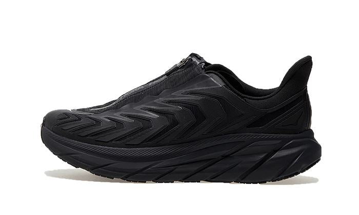 Hoka Project Clifton Triple Black – limitierter Sneaker bei Shade Studios