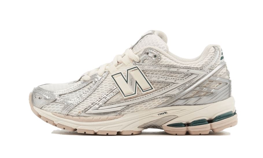 New Balance 1906R Silver Metallic Cream – limitierter Sneaker bei Shade Studios