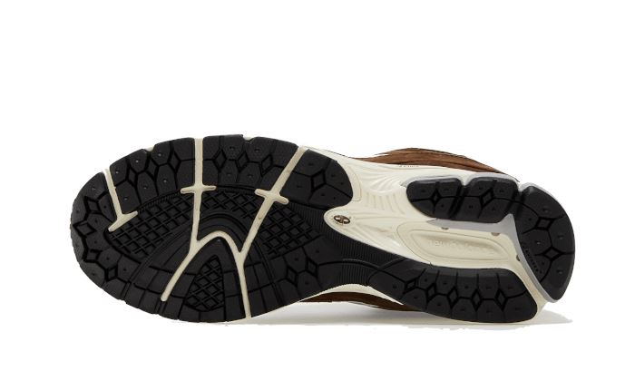 New Balance 2002R Brown Beige – limitierter Sneaker bei Shade Studios