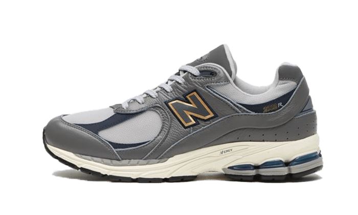 New Balance 2002R Castlerock – limitierter Sneaker bei Shade Studios