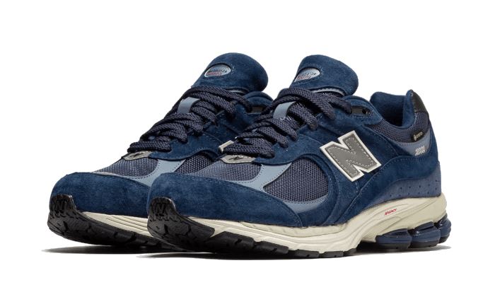 New Balance 2002R Gore-Tex Navy Arctic Grey – limitierter Sneaker bei Shade Studios