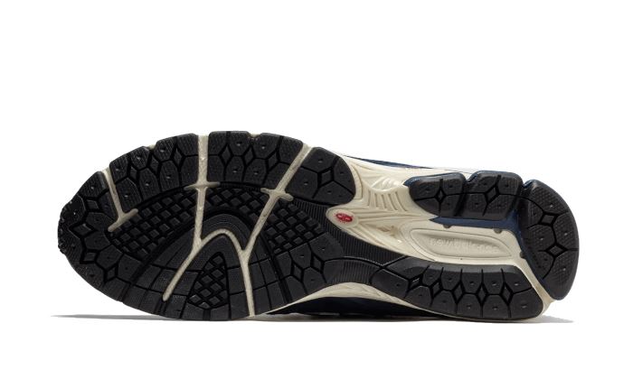 New Balance 2002R Gore-Tex Navy Arctic Grey – limitierter Sneaker bei Shade Studios