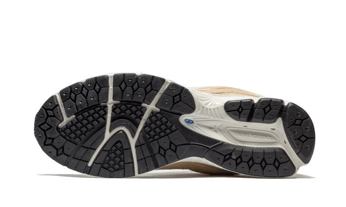New Balance 2002R Incense Sepia Bone – limitierter Sneaker bei Shade Studios