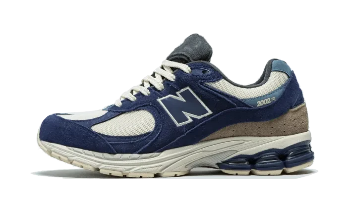 New Balance 2002R Navy Cream – limitierter Sneaker bei Shade Studios