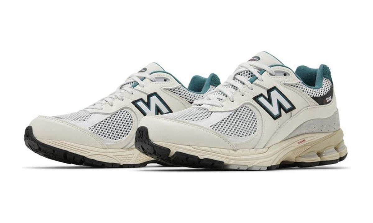 New Balance 2002R Pouch - Vintage Teal