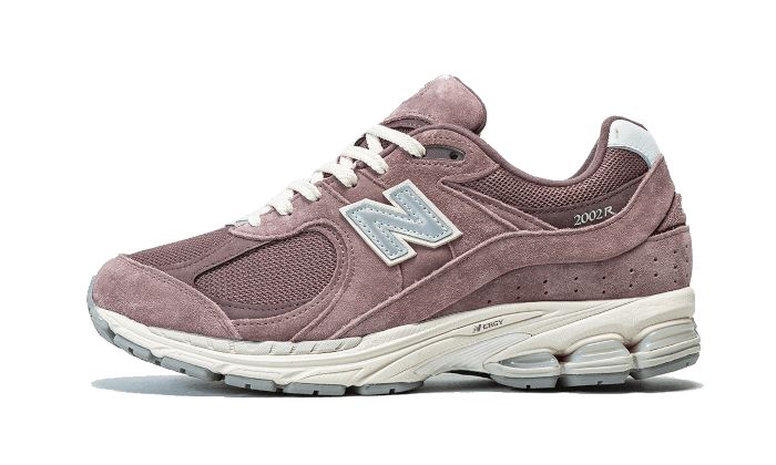 New Balance 2002R Suede Pack Black Fig – limitierter Sneaker bei Shade Studios