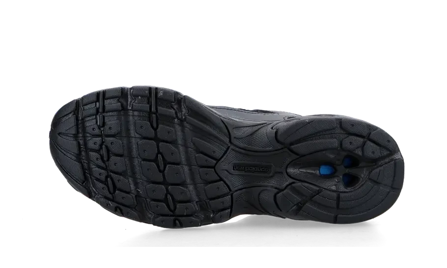 New Balance 530 Triple Black – limitierter Sneaker bei Shade Studios