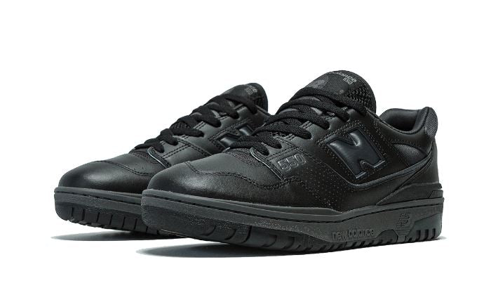 New Balance 550 Triple Black – limitierter Sneaker bei Shade Studios