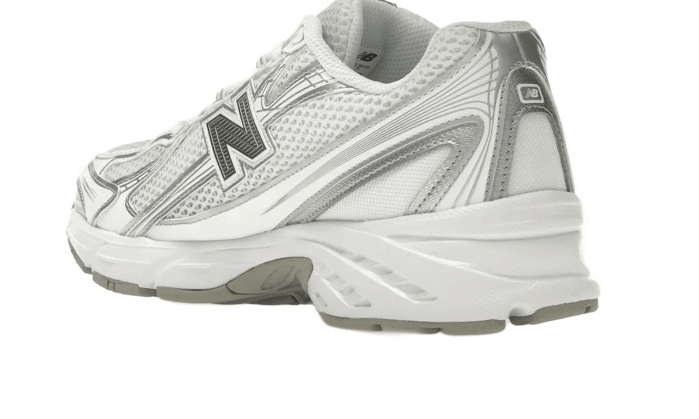 740v2 White Silver Reflection - U740WM2