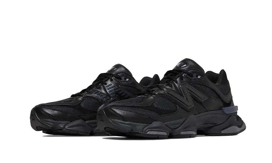 New Balance 9060 Triple Black Leather – limitierter Sneaker bei Shade Studios