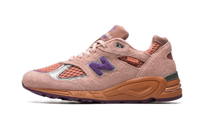 New Balance 990 V2 Salehe Bembury Sand Be The Time – limitierter Sneaker bei Shade Studios