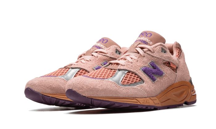 New Balance 990 V2 Salehe Bembury Sand Be The Time – limitierter Sneaker bei Shade Studios