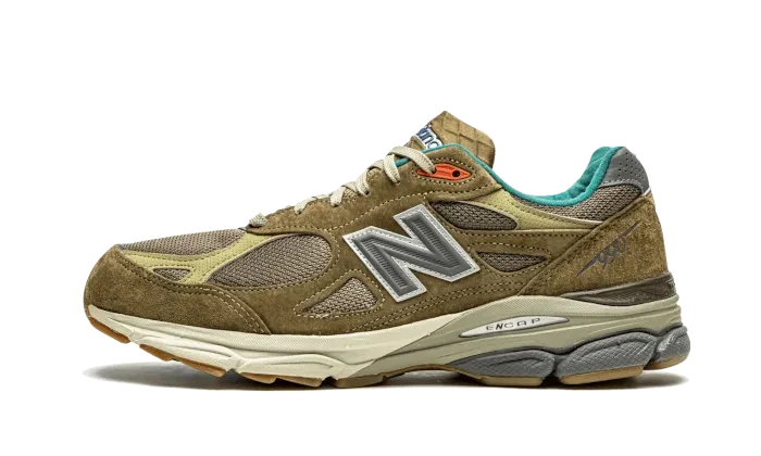 New Balance 990 v3 Bodega Here To Stay – limitierter Sneaker bei Shade Studios