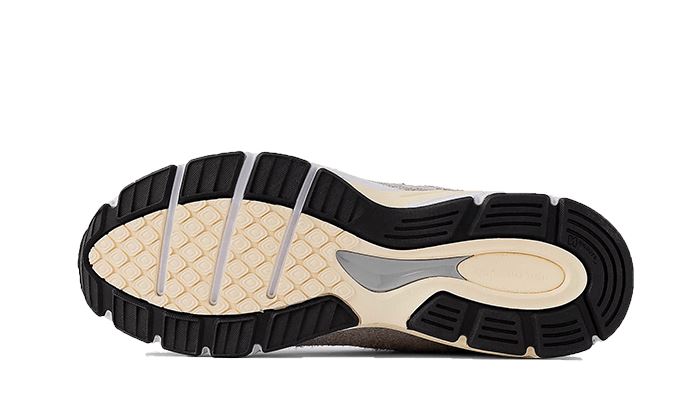New Balance 990 V4 Made In USA Grey Suede – limitierter Sneaker bei Shade Studios