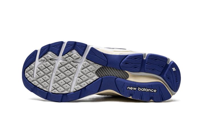 New Balance 990V3 - Made In USA Cream Blue – limitierter Sneaker bei Shade Studios