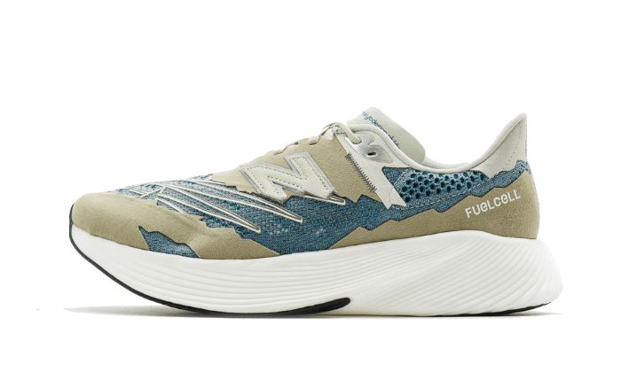New Balance FuelCell RC Elite v2 Tokyo Design Studio Grey Vetiver – limitierter Sneaker bei Shade Studios