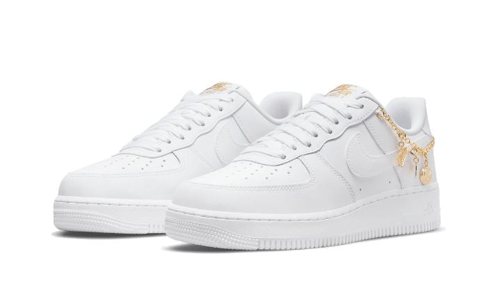 Nike Air Force 1 Low LX Lucky Charms White – limitierter Sneaker bei Shade Studios