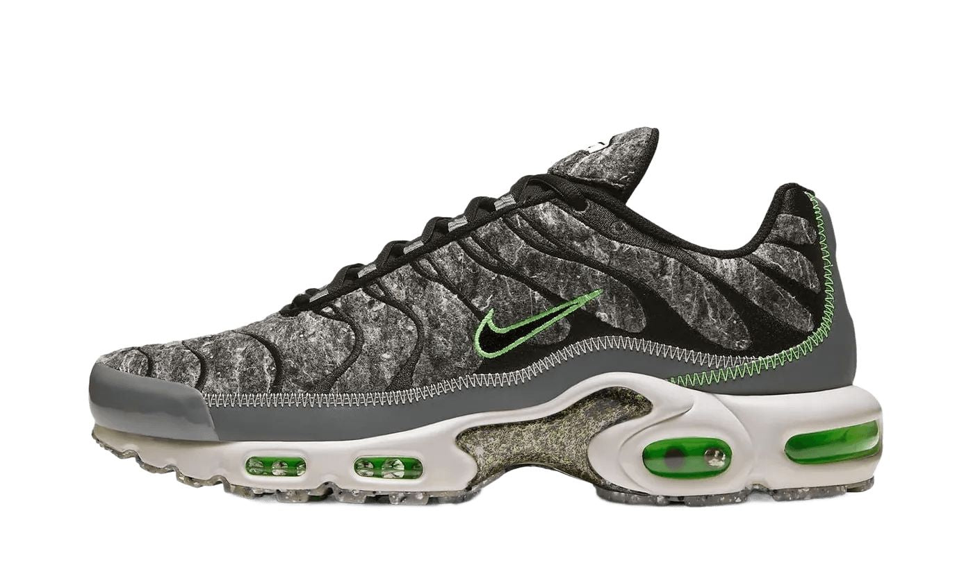 Nike Air Max Plus Essential Crater Green
