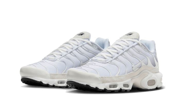 Nike Air Max Plus Sail Pure Platinum Silver – limitierter Sneaker bei Shade Studios