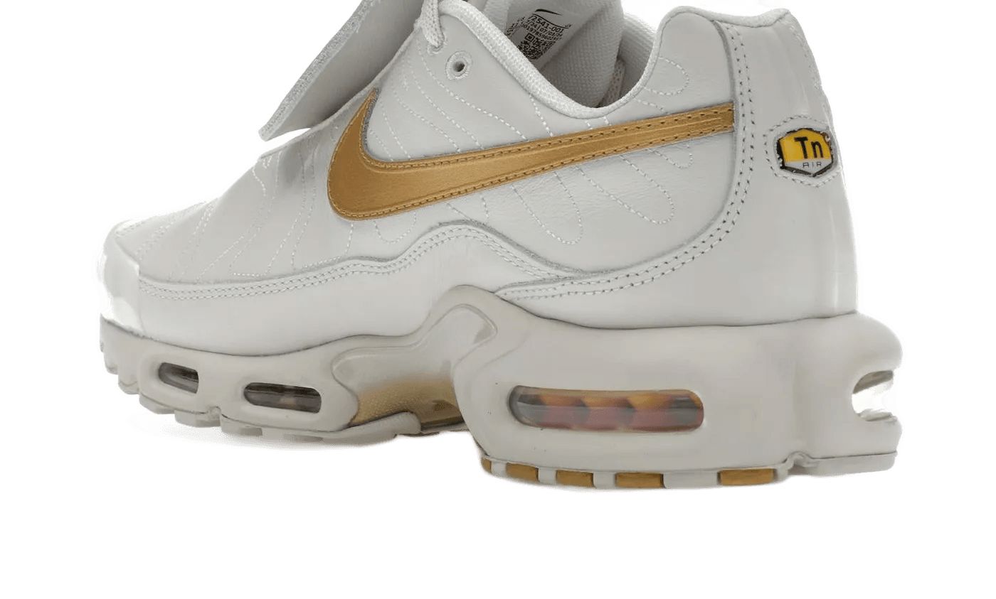 Nike Air Max Plus Tiempo Metallic Gold