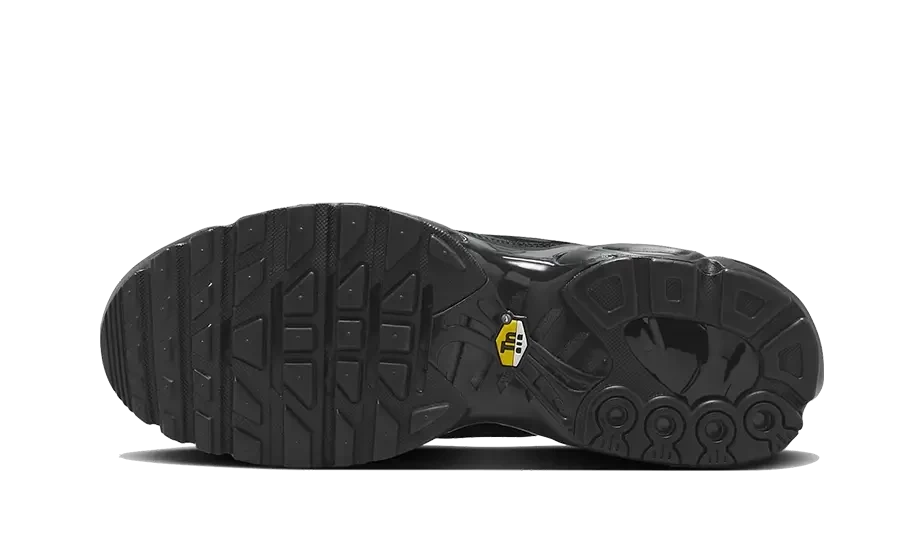 Nike Air Max Plus Triple Black Leather – limitierter Sneaker bei Shade Studios