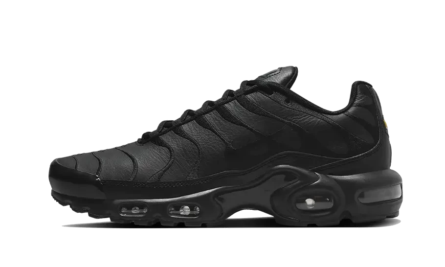 Nike Air Max Plus Triple Black Leather – limitierter Sneaker bei Shade Studios