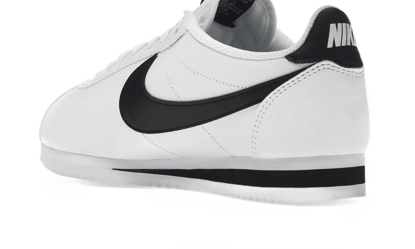 Nike Classic Cortez White Black – limitierter Sneaker bei Shade Studios