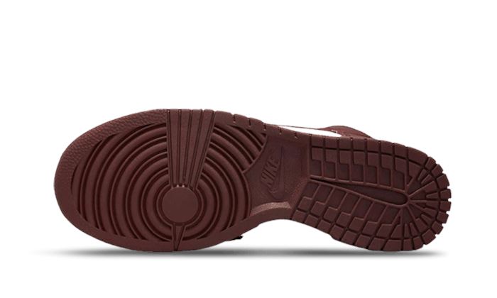 Nike Dunk High Burgundy Crush – limitierter Sneaker bei Shade Studios