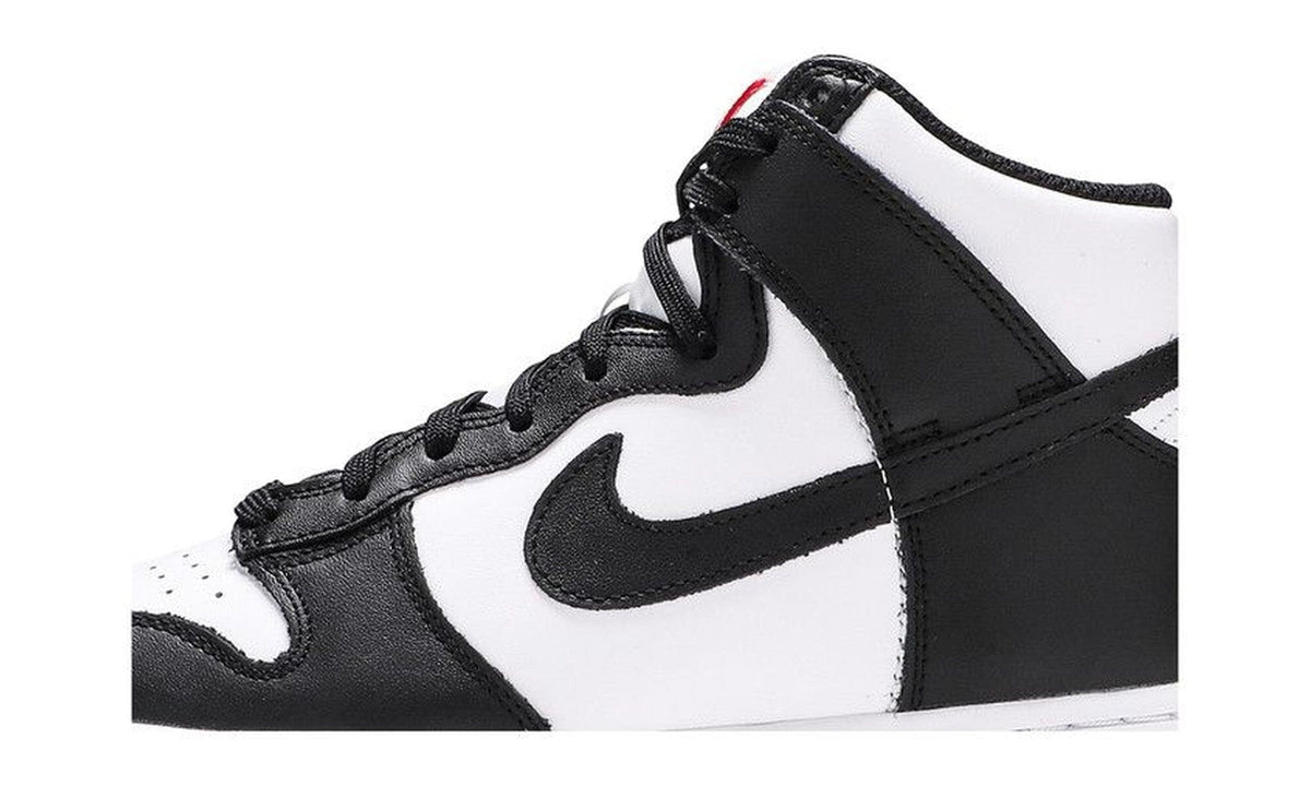 Nike Wmns Dunk High Black White