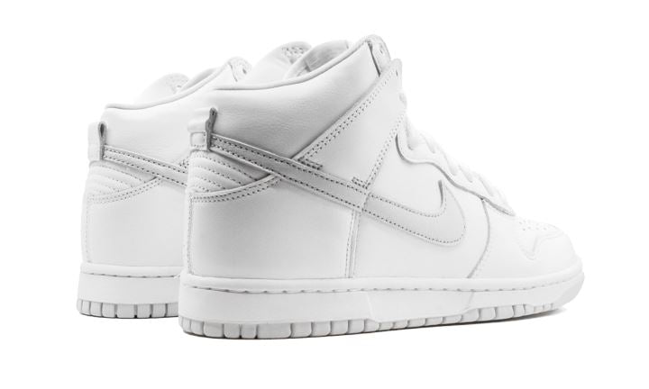 Nike Dunk High Pure Platinum – limitierter Sneaker bei Shade Studios