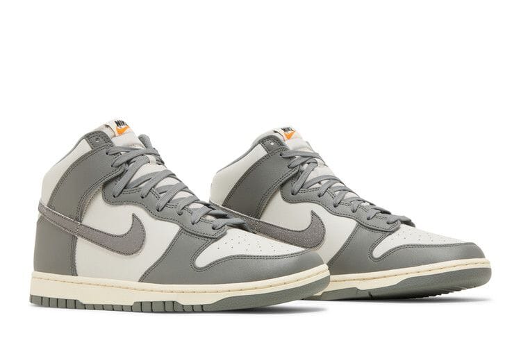 Nike Dunk High Vintage Light Bone Grey – limitierter Sneaker bei Shade Studios