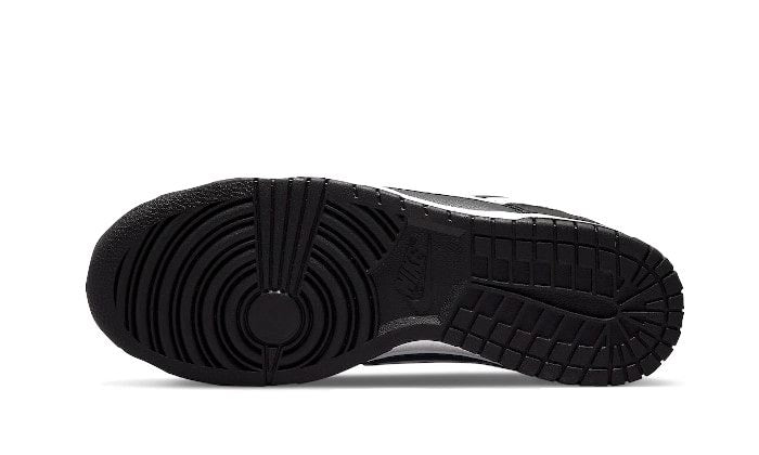 Nike Dunk Low Black White (2022) – limitierter Sneaker bei Shade Studios