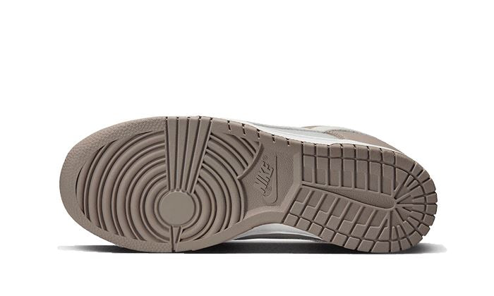 Nike Dunk Low Bone Beige – limitierter Sneaker bei Shade Studios