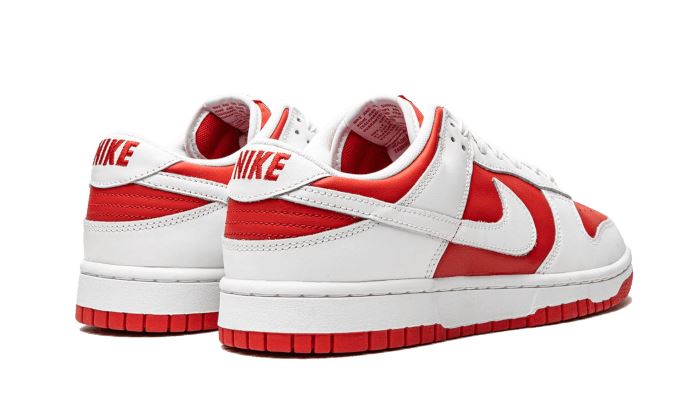 Nike Dunk Low Championship Red – limitierter Sneaker bei Shade Studios
