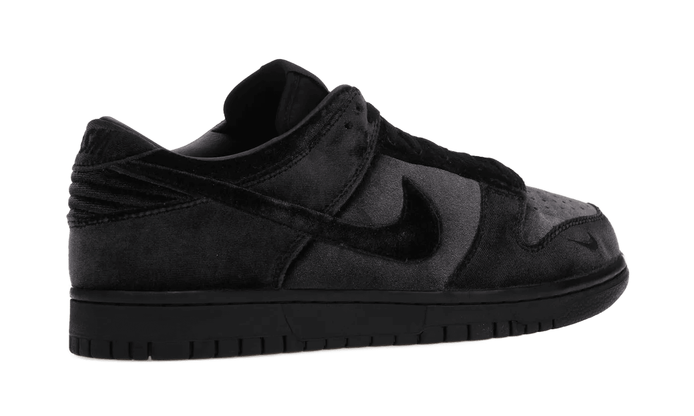 Dunk Low Dover Street Market Triple Black Velvet - DH2686-002