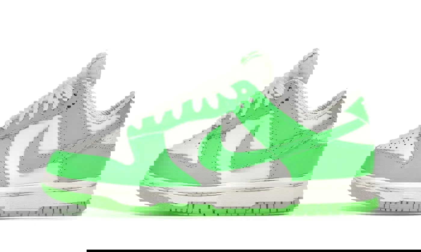 Nike Dunk Low Green Strike