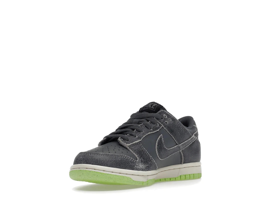 Dunk Low Halloween (2022) - DQ6215-001