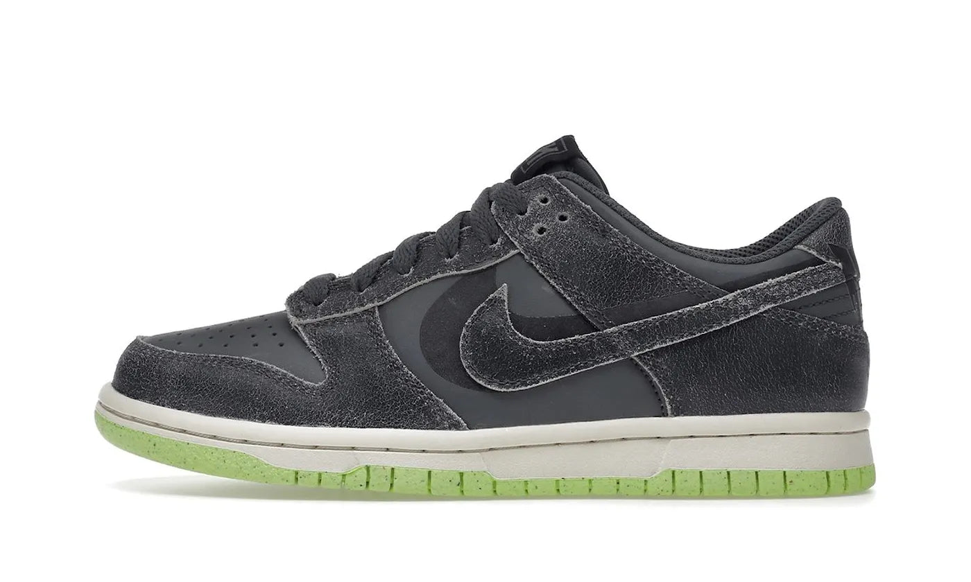 Dunk Low Halloween (2022) - DQ6215-001