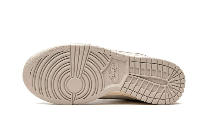 Nike Dunk Low Light Bone – limitierter Sneaker bei Shade Studios