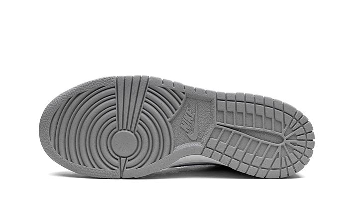 Nike Dunk Low Mini Swoosh Wolf Grey Game Royal – limitierter Sneaker bei Shade Studios