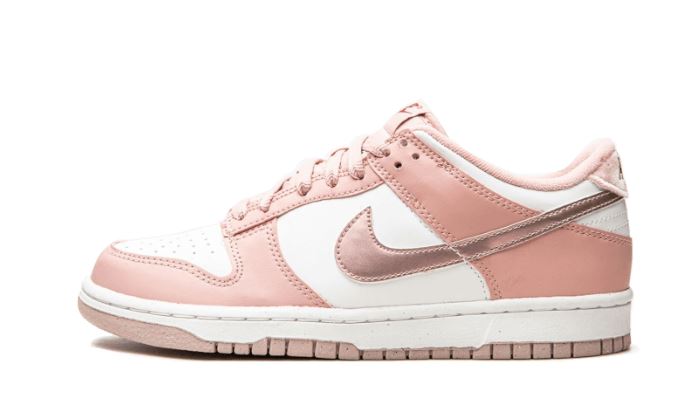 Nike Dunk Low Pink Velvet – limitierter Sneaker bei Shade Studios