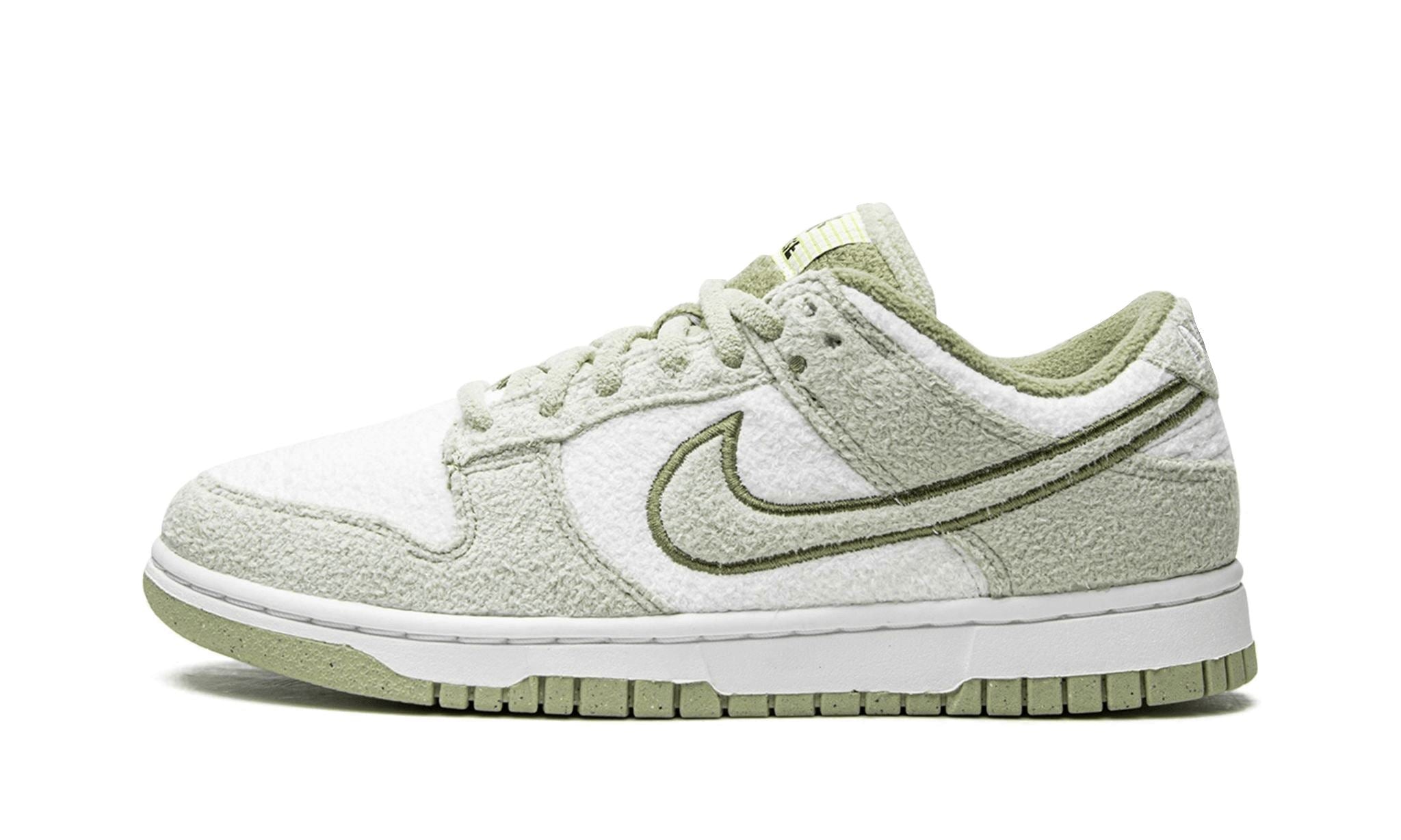 Nike Dunk Low SE Fleece Green – limitierter Sneaker bei Shade Studios