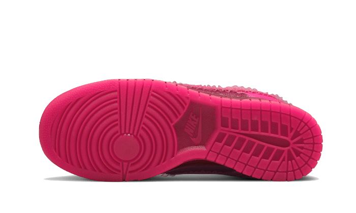 Nike Dunk Low Valentines Day (2022) – limitierter Sneaker bei Shade Studios