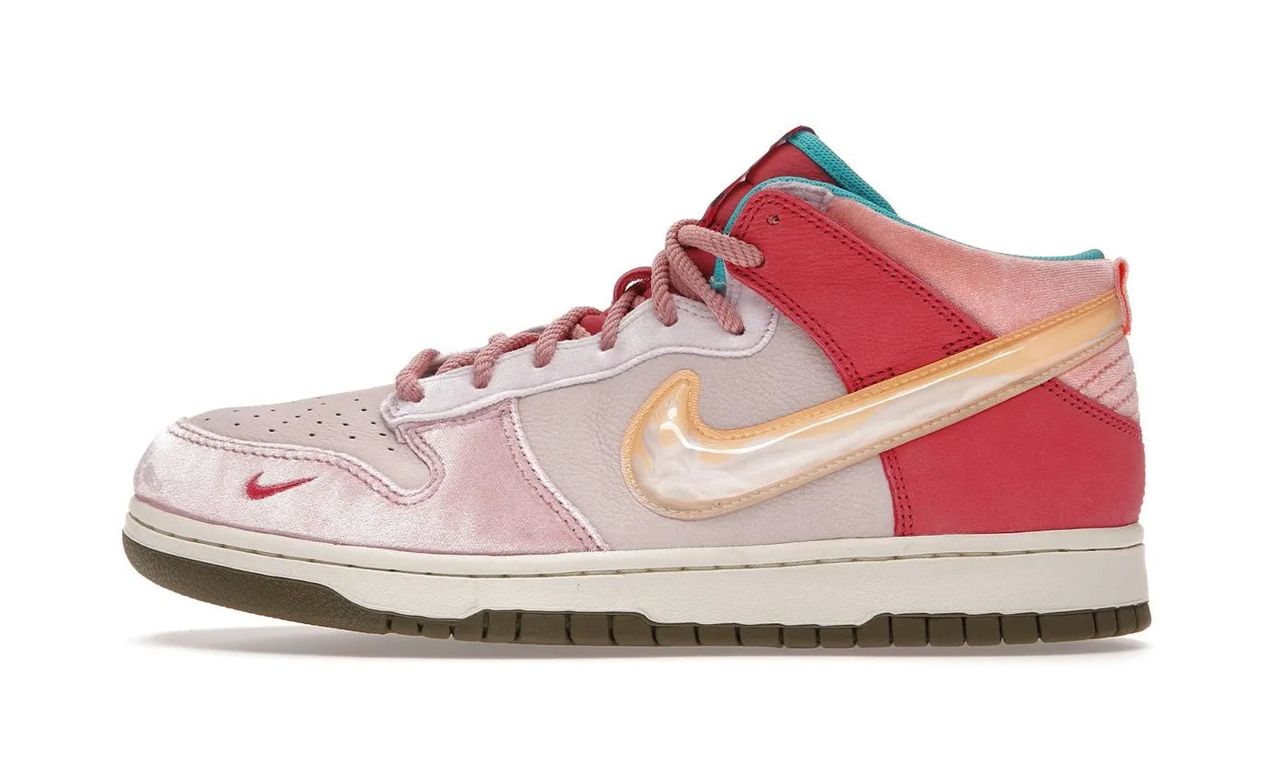 Nike Dunk Mid Social Status Free Lunch Strawberry Milk – limitierter Sneaker bei Shade Studios