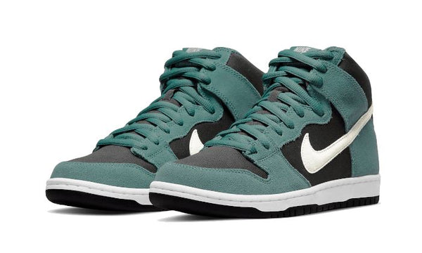 Nike Nike Nike SB Dunk High Green Suede - DQ3757-300