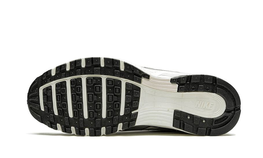 Nike P-6000 Metallic Silver – limitierter Sneaker bei Shade Studios