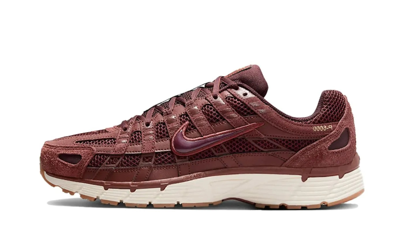 Nike P-6000 SE Dark Pony Metallic Gold – limitierter Sneaker bei Shade Studios
