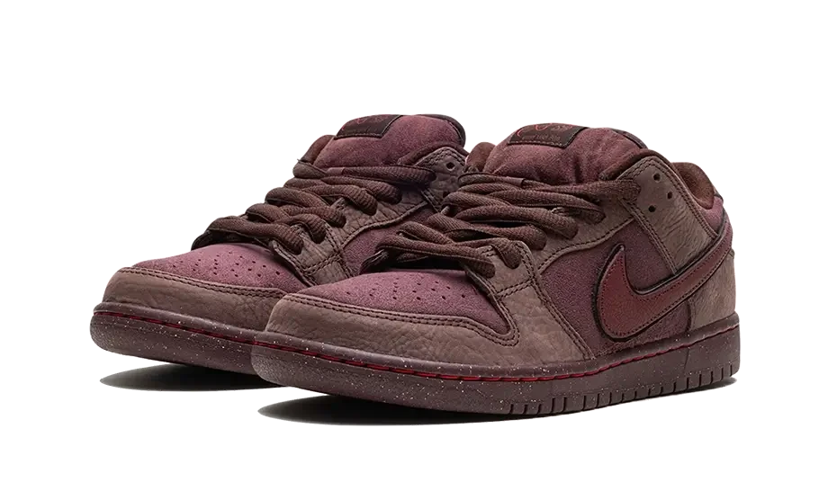Nike SB Dunk Low City Of Love Burgundy Crush – limitierter Sneaker bei Shade Studios