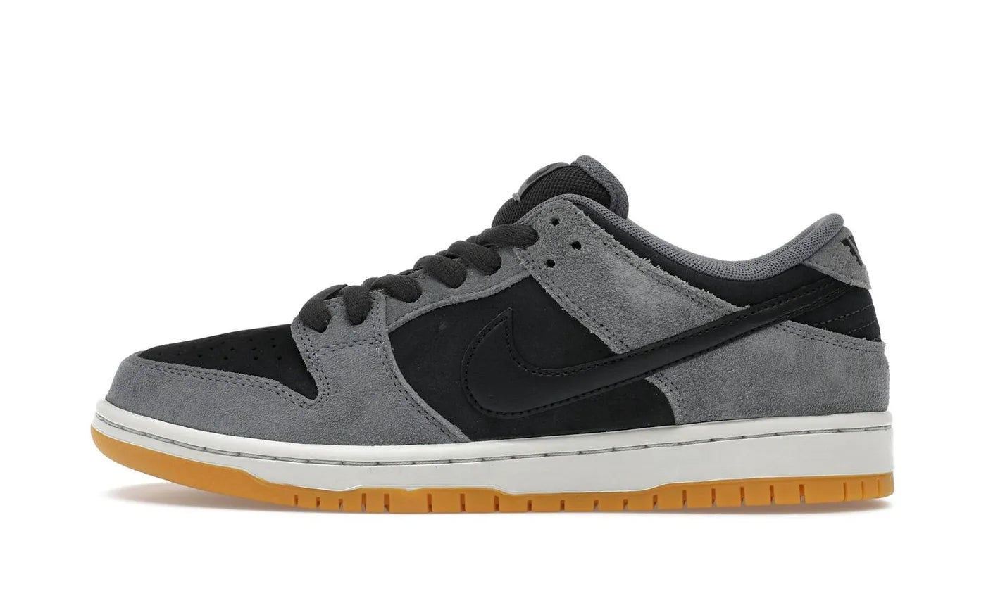 Nike SB Dunk Low Dark Smoke Grey – limitierter Sneaker bei Shade Studios