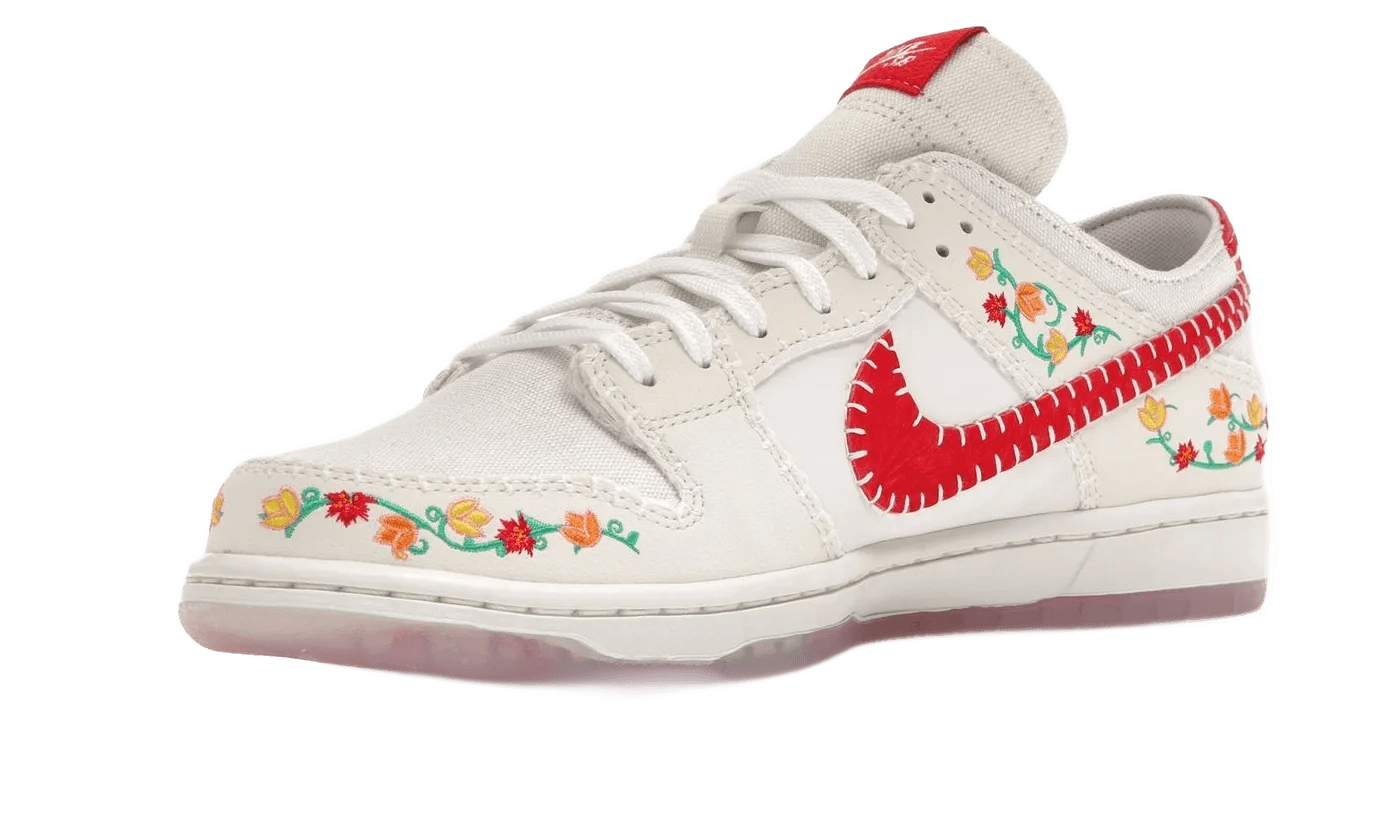 SB Dunk Low Decon N7 Opti Yellow University Red - FD6951-700